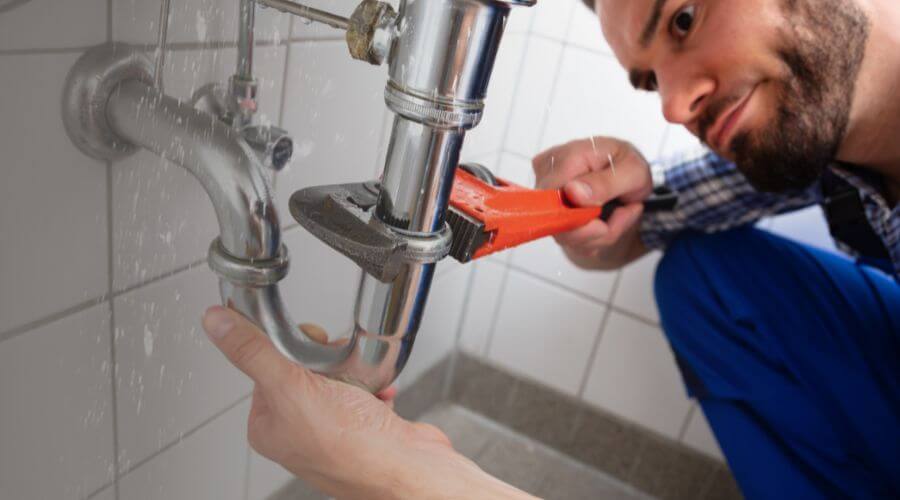 Expert burst pipe repair services in Elwood, NJ